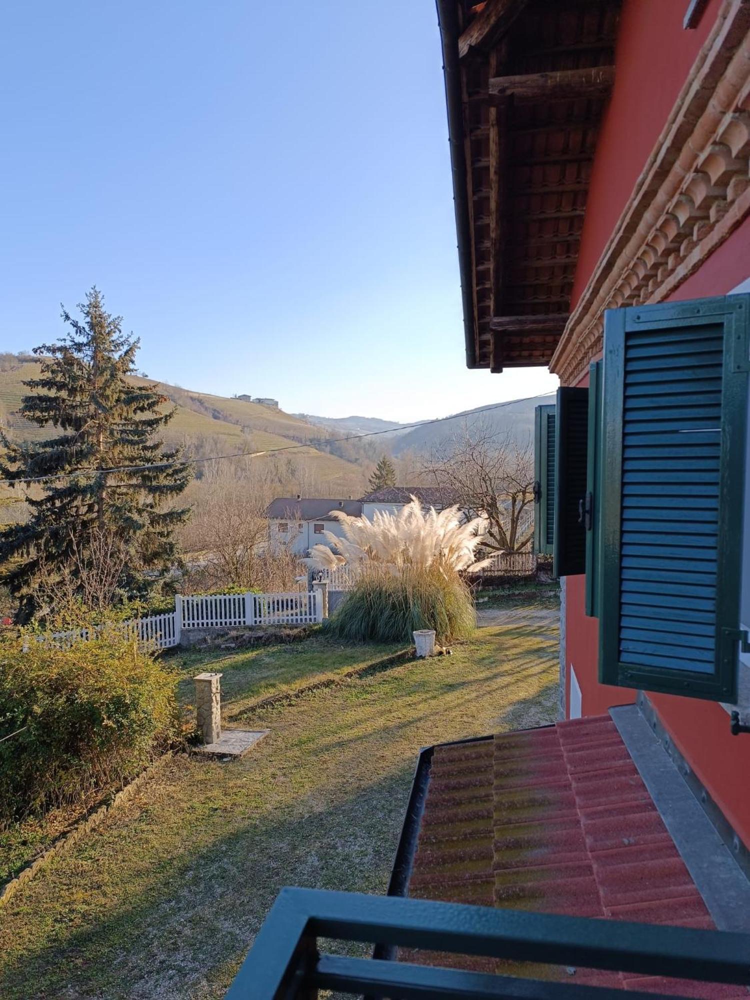 Bricco Nebbiolo Apartment Neviglie Екстериор снимка